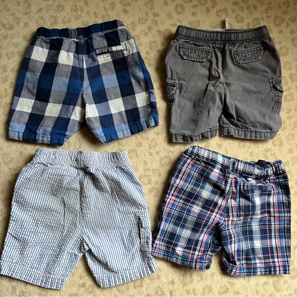Bundle of toddler boy shorts (18-24 mo)